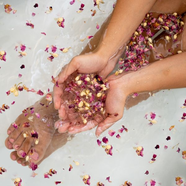 Soak & Soothe Hamper - Sweet Muse