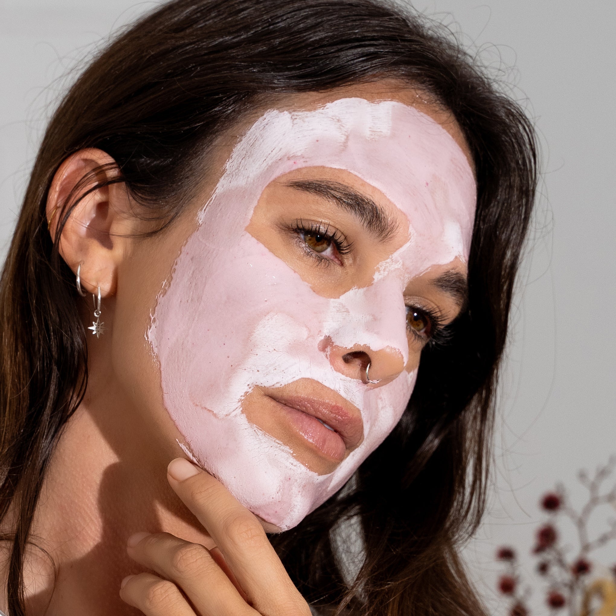 Stray Willow Pink Vitamin C clay facial mask for brightening and radiant skin